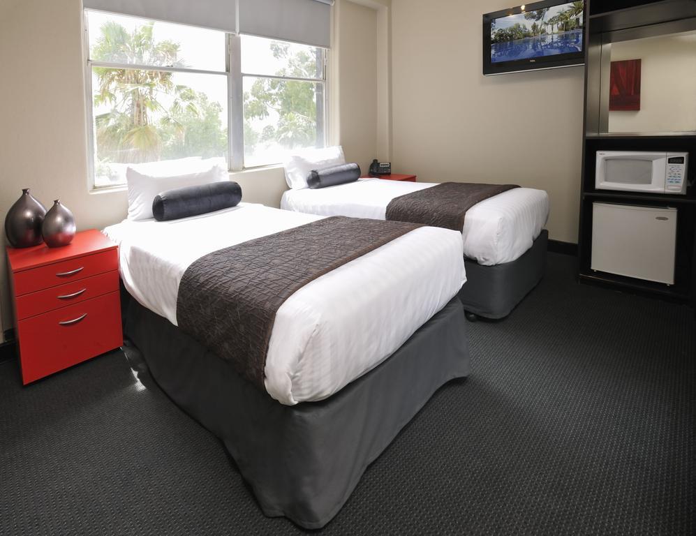 Together Co-Living Melbourne Aparthotel Room photo